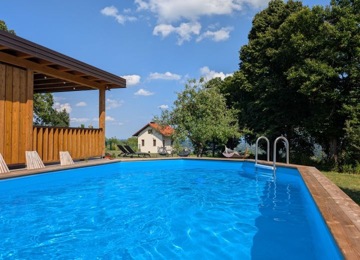 Hiša na Ravnah