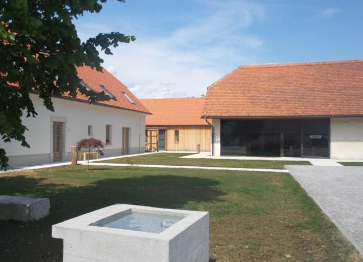 Smrekarjeva domačija