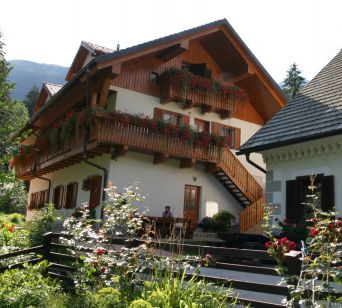 Turistična kmetija Stoglej, Podveža 3, Luče